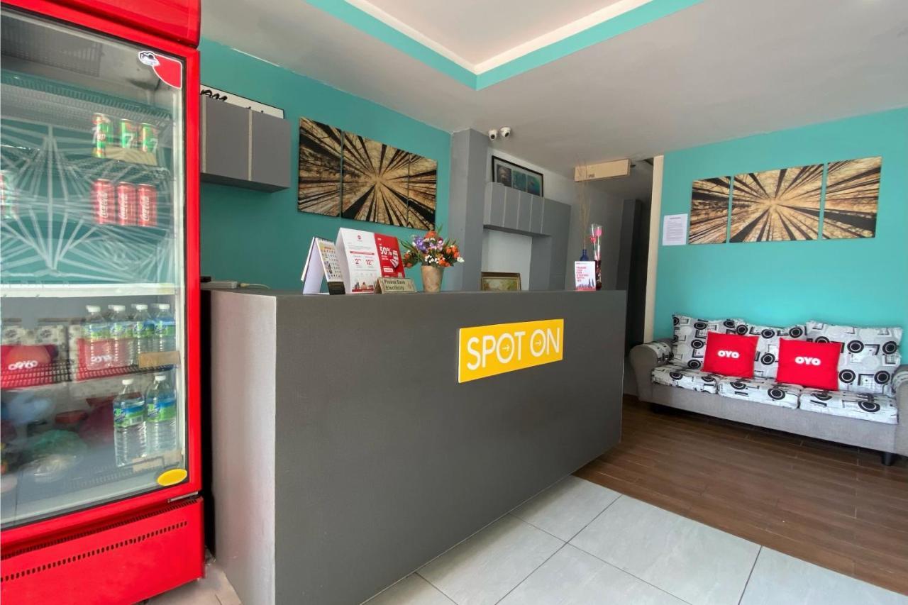Hotel Spot On 90283 Twenty Seven Muntri Tanjung Bungah  Exterior foto